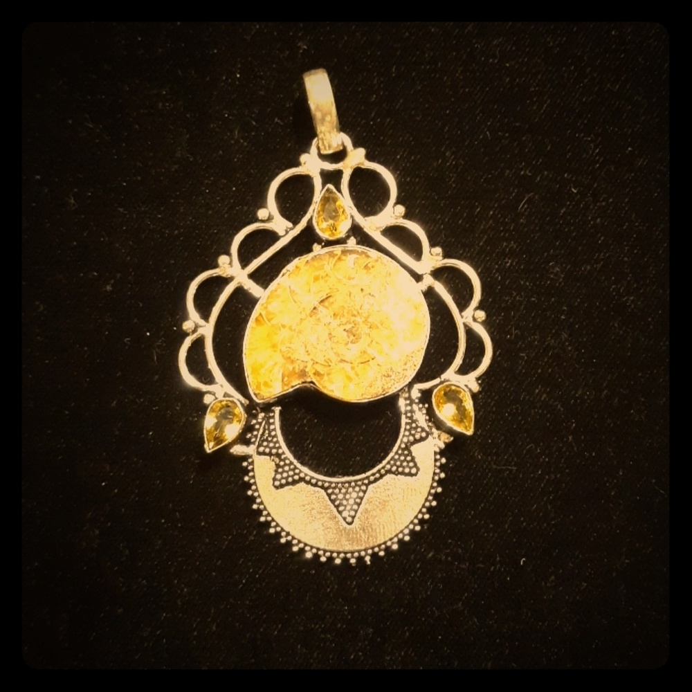 New Ammonite & Citrine 925 Silver Pendant.